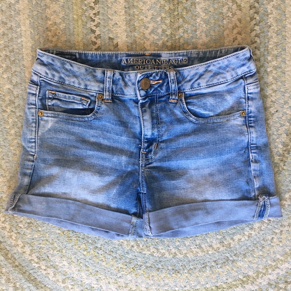 American Eagle light wash shorts